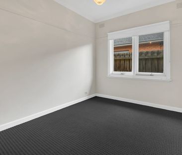 Charming family home - Photo 5