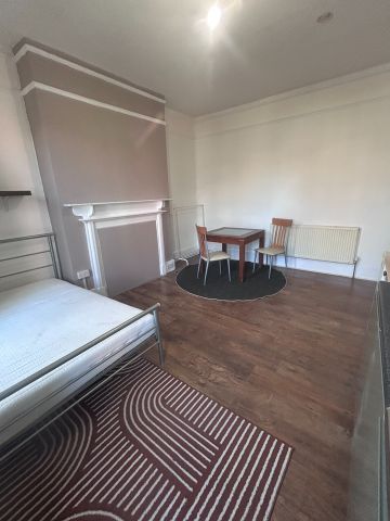 Room in a Shared House, Northfield Road, N16 - Photo 3