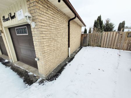 For Lease - 588 Brooks Howard Court Unit# Basement, Newmarket, Ontario - Photo 5