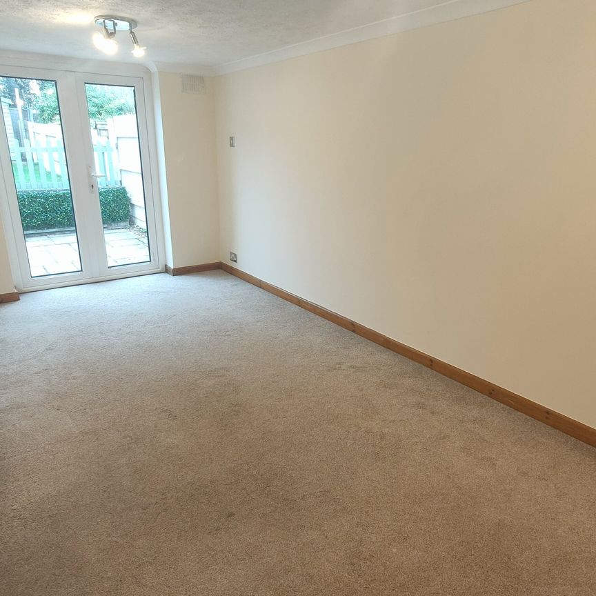 Chichester Close, Bury St. Edmunds - Photo 1