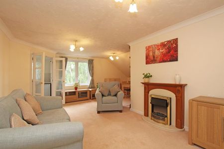 1 bedroom flat to rent - Photo 2