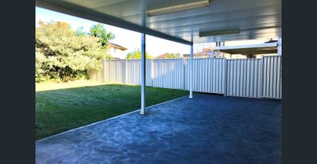 TRANQUIL & SPACIOUS FAMILY HOME - Photo 2