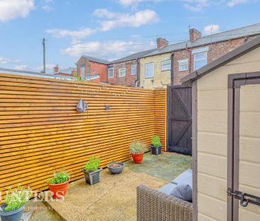 2 bedroom terraced house to rent - Photo 4
