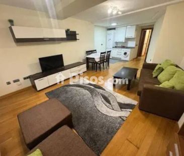 Piso en alquiler en Centro-Casco Histórico - Foto 1