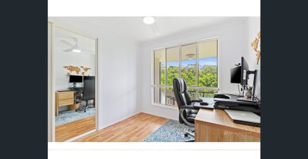 Stunning unit opposite beautiful Farnborough Beach - Photo 5