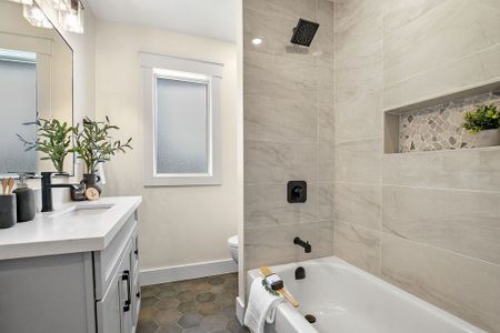 For Lease - 813 Aylmer Street Unit# Main Floor, Peterborough, Ontario - Photo 2