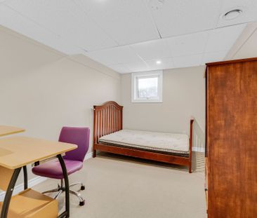 For Lease - 42 Baxter Crescent, Thorold, Ontario - Photo 6