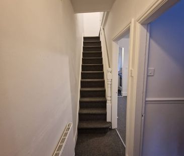 4 Bed Terraced House, Birkenhead Road, CH44 - Photo 4