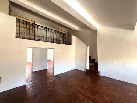 Location Appartement 5 pièces 131m² AIX EN PROVENCE 13100 - Photo 2