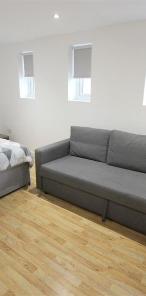 1 Bedroom Apartment - Studio To Let - Photo 1