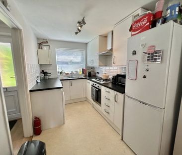 May Tree Close, Winchester - Photo 4