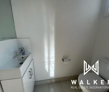 Modern Living Townhouse! - Photo 3
