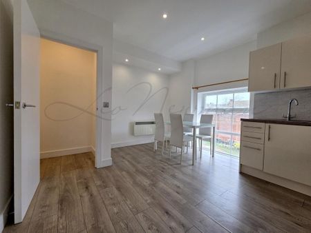 1 bedroom flat to rent - Photo 2