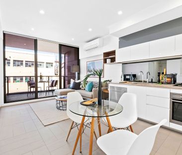 Sleek & Modern Apartment With Great Facilities - Photo 1