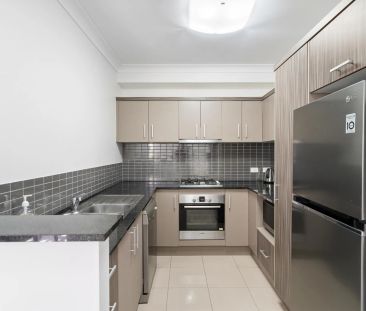 Resort-Style Living - Spacious and Stylish 2 bedroom Furnished Apar... - Photo 1
