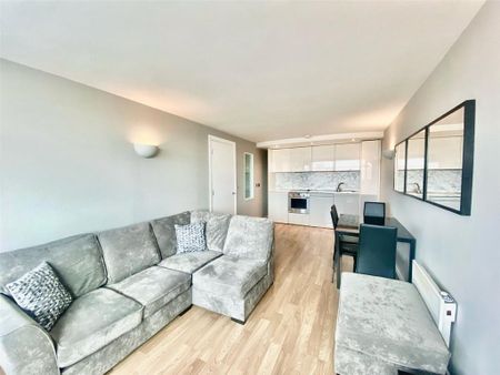 2 bedroom apartment to rent - Photo 2