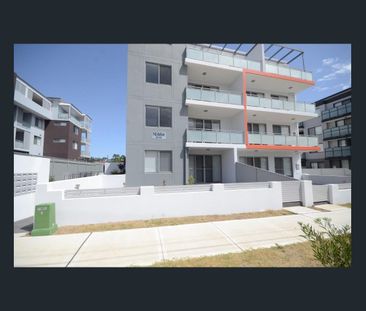 Near New 3 Bedroom Apartment!!! Luxury Living!!! - Photo 4