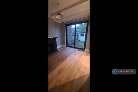 3 bedroom terraced house to rent - Photo 2