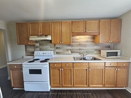 For Lease - 4570 PENETANGUISHENE Road Unit# North, Springwater, Ontario - Photo 4