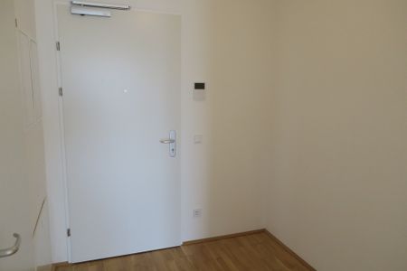 2-Zimmer-Wohnung in bester Lage mit ca. 8,5 m² LOGGIA! - Foto 3