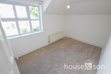 3 bedroom detached house to rent - Photo 5
