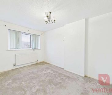 Petersham Close, Newport Pagnell, MK16 - Photo 4