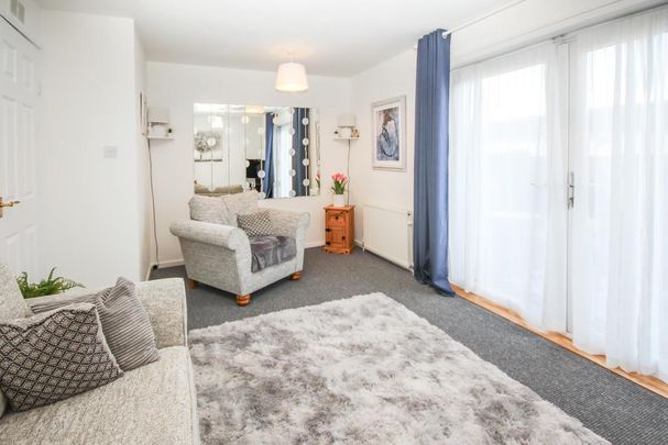 2 bedroom terraced house to rent - Photo 1