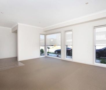 Please contact catie@sweeneyea.com.au for private inspections. - Photo 6