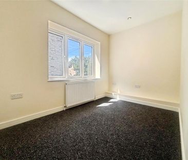 2 bedroom end of terrace house to rent - Photo 6