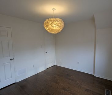 For Lease - 5 Faris Street Unit# MAIN & UPPER, Bradford West Gwilli... - Photo 1