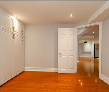 For Lease - 3262 Crimson King Circle, Mississauga, Ontario - Photo 2