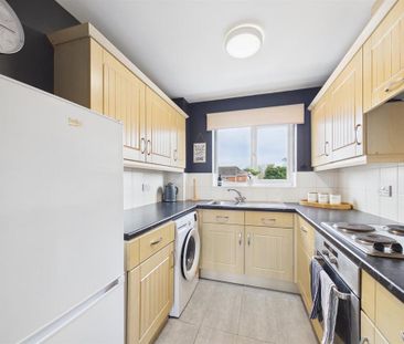 2 bedroom flat to rent - Photo 6