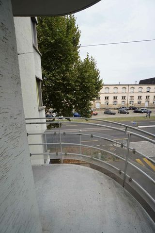 Charmante Altbauwohnung direkt am Badischen Bahnhof - Photo 3