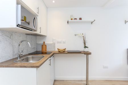 Bedsit, Old Oak Common Lane, W3 - Photo 4