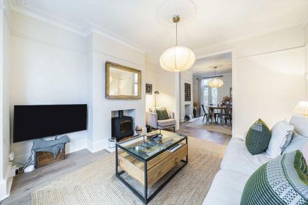 4 bedroom terraced house to rent - Photo 2