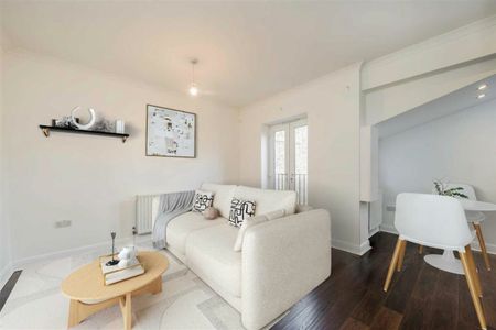 Waldegrave Road, TW11, London - Photo 3