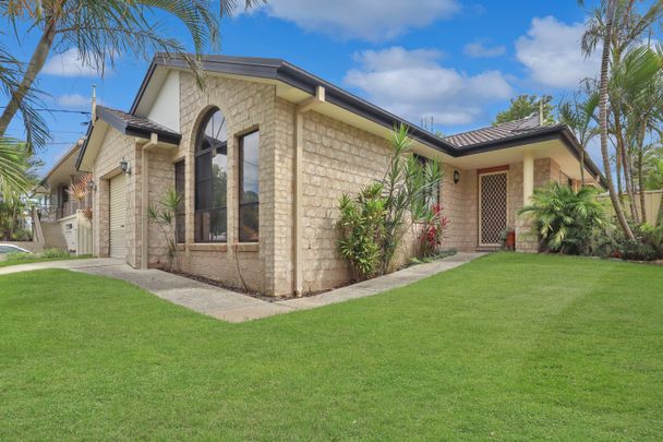 14A Alleena Drive - Photo 1