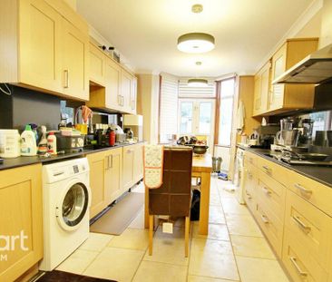 4 bedroom terraced house to rent - Photo 2