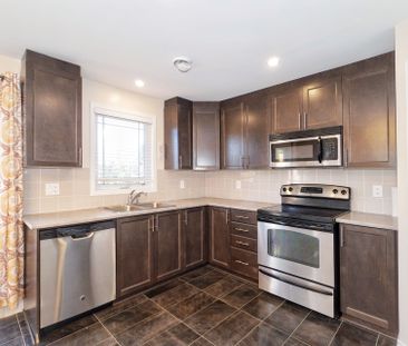 For Lease - 462 Leboutillier Avenue Unit# 7, Overbrook - Castleheig... - Photo 5