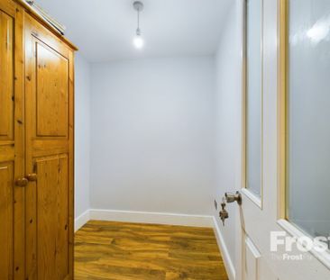 Pickwick Close, Hounslow,TW4 - Photo 6