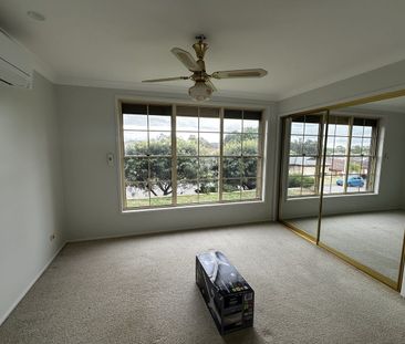 Spacious and Welcoming Family Home - Photo 2