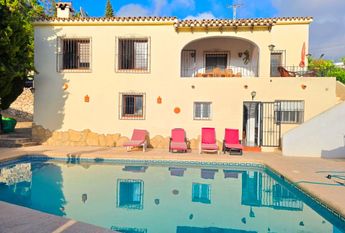 SPACIOUS VILLA FOR RENT FOR LONG TERM INCLUDING SUMMER