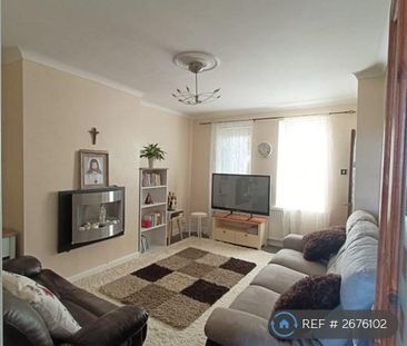 2 bedroom end of terrace house to rent - Photo 1