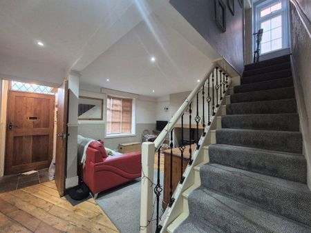 2 bedroom semi-detached house to rent - Photo 3