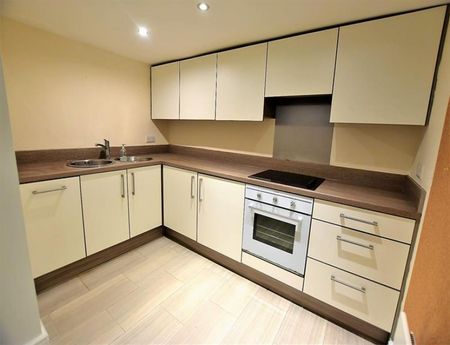 1 Bedroom Apartment To Let - Photo 2