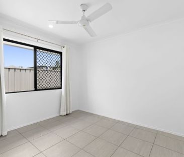 Spacious Duplex in Broadbeach Waters - Photo 2