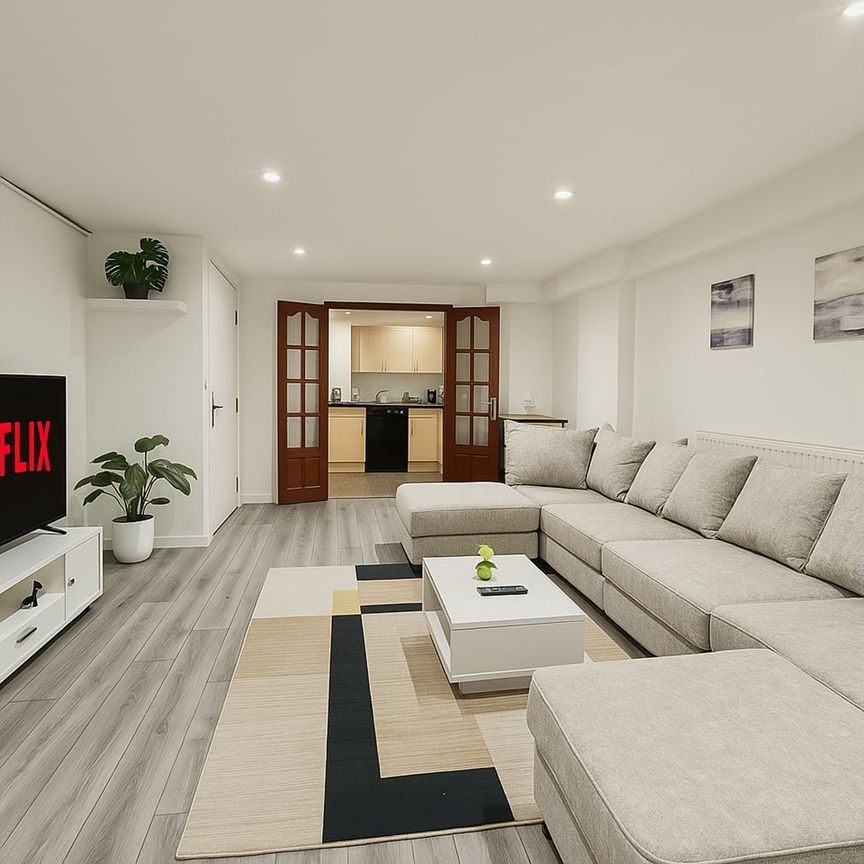 1 Bed Flat, Central St, EC1V - Photo 1