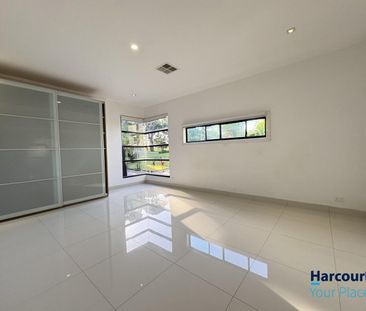 Stunning Granny Flat incl utilities - Photo 1