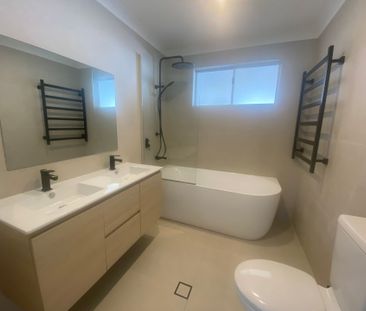 FOR LEASE - Spacious Renovated 3 Bedroom Home - Photo 6