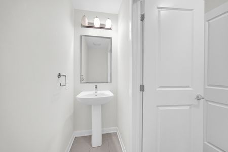 For Lease - 366 Cloyne Crescent, Barrhaven, Ontario - Photo 5